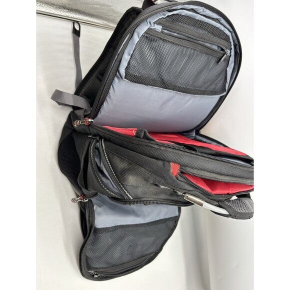 Wenger SWISS GEAR Synergy Pro 16 inch Laptop Backpack Black & Gray Excellent - Picture 11 of 16